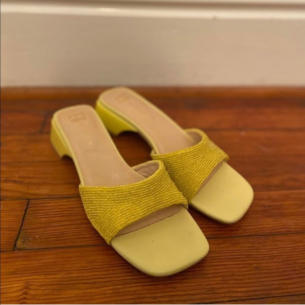 Yellow shoes Miista
